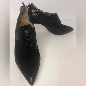 Banana Republic pointy toe booties